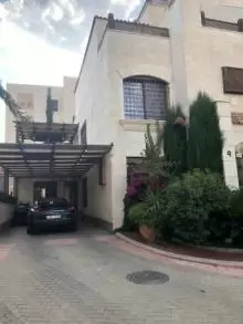 فيلا للبيع في دابوق قرب قصر الامير علي