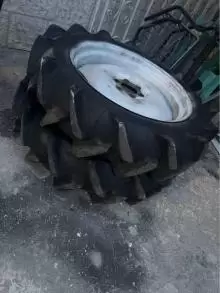 جنط و كوشوك تراكتور للبيع