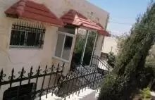 بيت طابقين للبيع في عمان