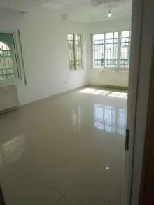شقة للايجار عرجان قرب اسواق المحمل