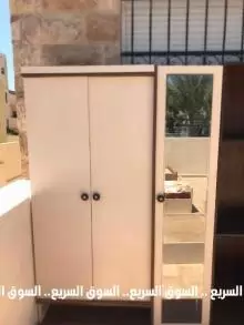 خزانه ثلاث درفات مستعملة للبيع
