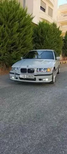 بي ام دبليو للبيع موديل 1995 320 اي