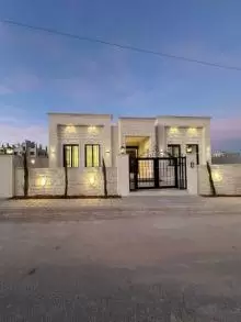 بيت مستقل للبيع في عمان - منطقة العبدلية، قرب مغفر أحد