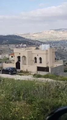 بيت مستقل للبيع في السلط - السرو (قرب كافيه جبل)