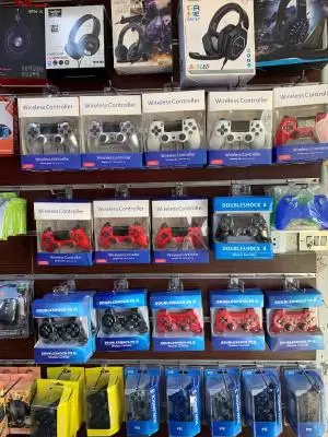 صيانة اللابتوب والكمبيوتر software & hardware وتنزيل جميع البرامج وبيع قطع الكمبيوتر