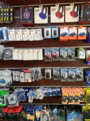 صيانة اللابتوب والكمبيوتر software & hardware وتنزيل جميع البرامج وبيع قطع الكمبيوتر
