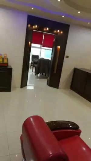 مكتب للبيع شارع المدينة المنورة الرئيسي  - Office for sale Madina main street