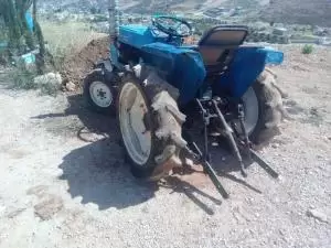 تركتور للبيع