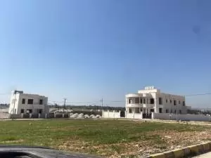 ارض للبيع في الطنيب