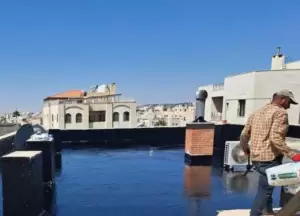زفته ساخنه . عزل الأسطح لمنع تسريب المياه