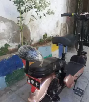 دراجة كهربائية للبيع