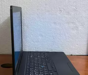 لاب توب ديل للبيع . Dell latitude