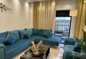 طقم كنب ١١ مقعد مستعمل للبيع و كورنر ٩ مقاعد للبيع