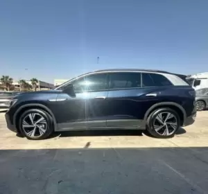 للبيع فلوكس فاجن Volkswagen ID6 موديل 2022
