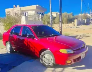للبيع بسعر مغري هونداي اكسنت 1997. قير عادي