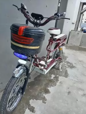 دراجة كهربائية للبيع