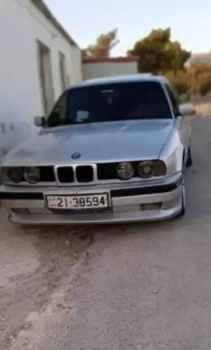 للبيع بي ام دبليو 525i موديل 94