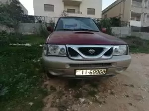 نيسان جيب للبيع موديل 2000