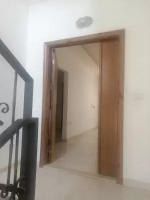 شقه للايجار / السلط قرب اسكان المهندسين