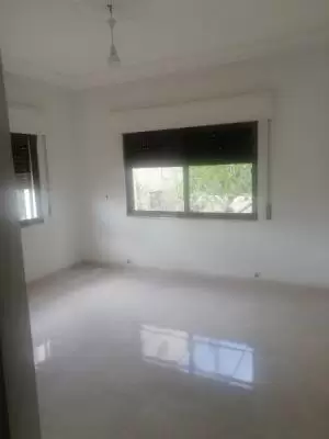 شقه للايجار / السلط قرب اسكان المهندسين