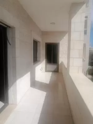 شقه للايجار / السلط قرب اسكان المهندسين