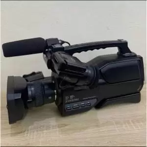 للبيع كاميرا سوني عدد 2 نوع sony1500