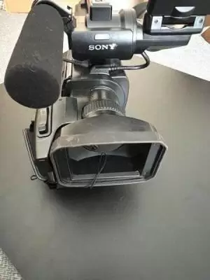 للبيع كاميرا سوني عدد 2 نوع sony1500