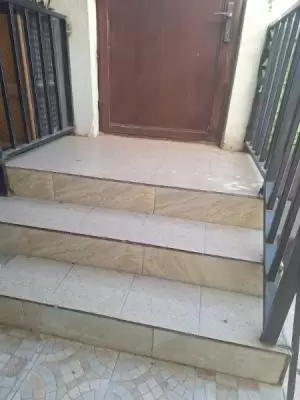 شقه للبيع في الدوار السابع