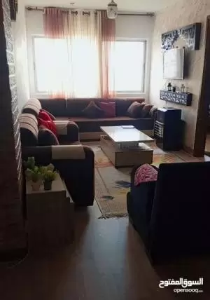 شقه مستعملة طابق ثاني للبيع
