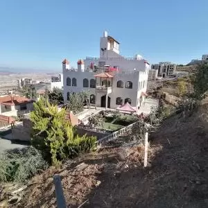 فيلا فخمة جدا للبيع مع الاثاث في منطقة الجبيهة