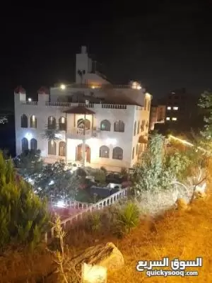 فيلا فخمة جدا للبيع مع الاثاث في منطقة الجبيهة