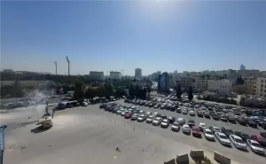 مجمع تجاري مميز في موقعه مطل على 3 شوارع