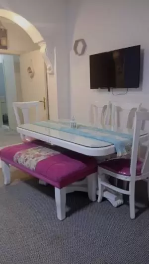 طاولة سفرة ثقيلة كلاسيكي