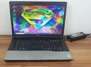 للبيع لاب توب Fujitsu Laptop مستعمل بحالة ممتازة