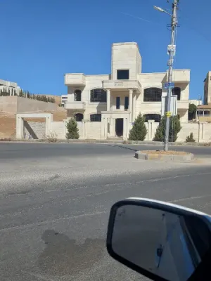 ارض مميزة جدآ للبيع من المالك في شفا بدران . جنب الترخيص مباشرة