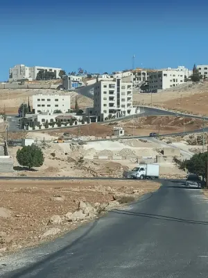 ارض مميزة جدآ للبيع من المالك في شفا بدران . جنب الترخيص مباشرة