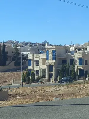 ارض مميزة جدآ للبيع من المالك في شفا بدران . جنب الترخيص مباشرة