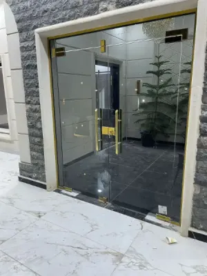 #تقدم_شركة_سهم_للاعمال_الزجاجبة #زجاج #سكريت_ متخصصون  بجميع أعمال ستائلس و زجاج 10 ملم سيكوريت