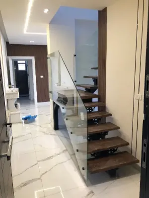 #تقدم_شركة_سهم_للاعمال_الزجاجبة #زجاج #سكريت_ متخصصون  بجميع أعمال ستائلس و زجاج 10 ملم سيكوريت