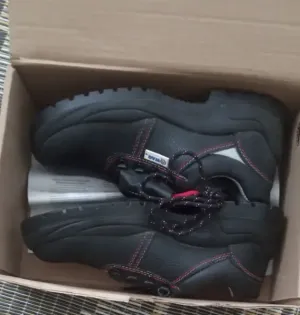 ازياء وموضة حذاء سلامة عامة مقاس (39)