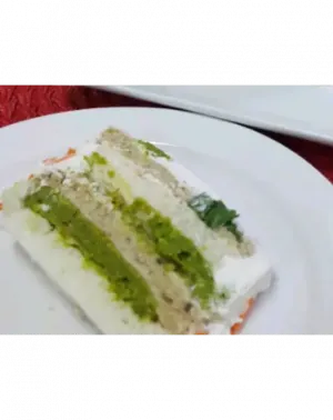 شيف تحضير متخصص في الاكلات الشعبيه خبره 15 سنه حمص وفول وفلافل وساندويتشات