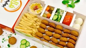 شيف تحضير متخصص في الاكلات الشعبيه خبره 15 سنه حمص وفول وفلافل وساندويتشات