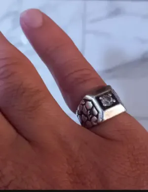 خاتم فضة للبيع عيار ٩٢٥