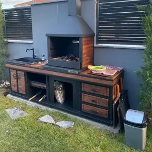 مؤسسه المحترفين جميع انواع شويه وببريكو وصعوبات حطب وجميع انواع الحداده وتشكيل معادن وصيانة عامه تواصل واتساب 0791771420