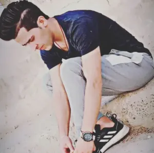 عامل يبحث عن عمل