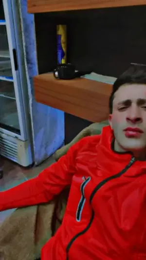 عامل يبحث عن عمل