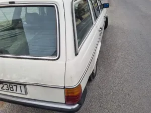 سيارة للبيع موديل 1983