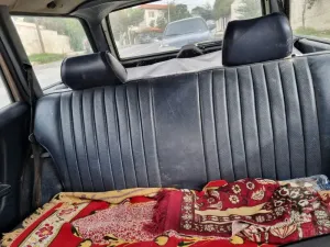 سيارة للبيع موديل 1983