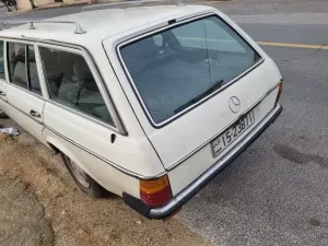 سيارة للبيع موديل 1983