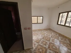 شقة للايجار بسعر معقول البتراوي قرب الوينك